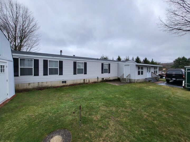 Property Photo: 9272 Elsie Avenue Avenue MI 49614