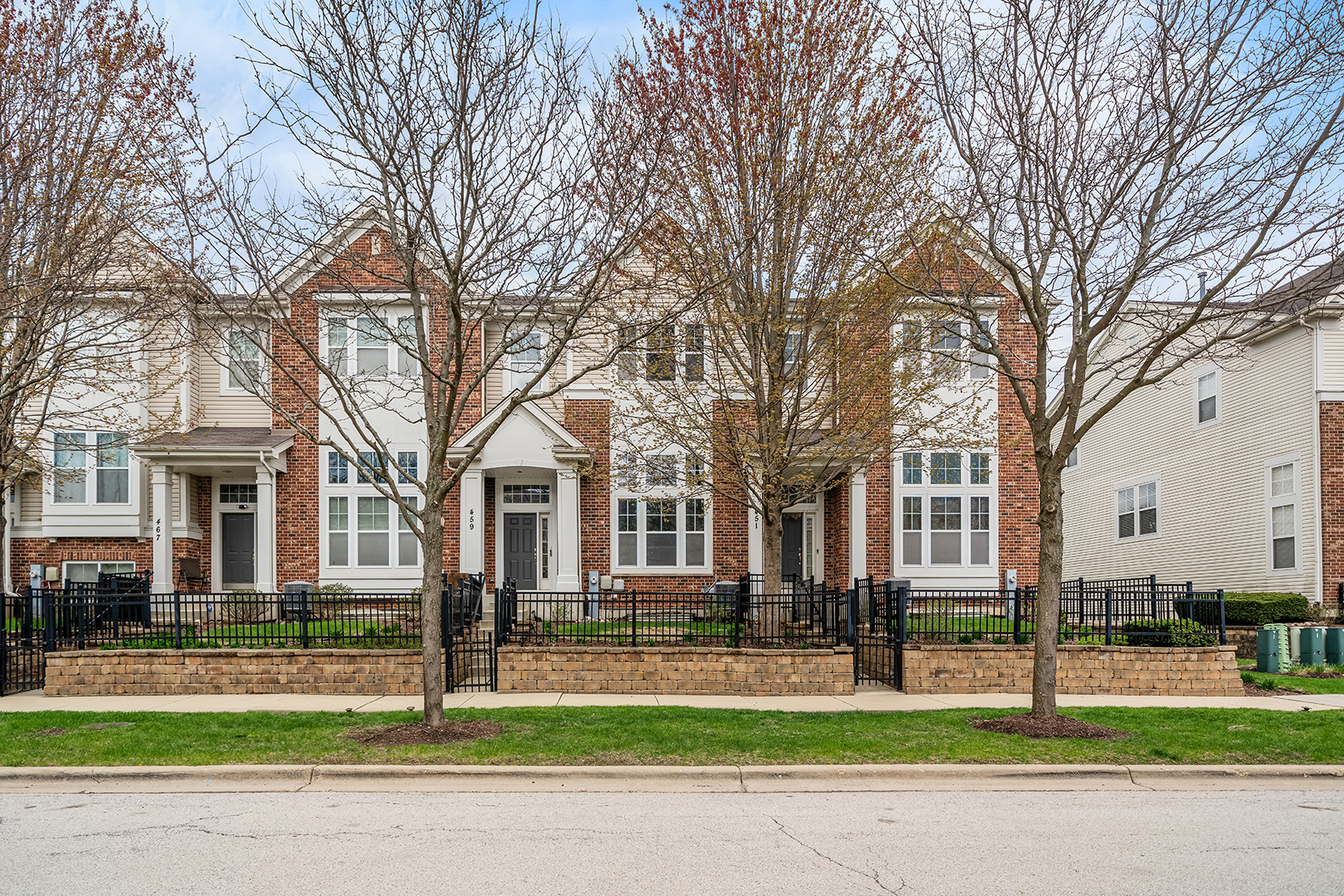 459 Plaza Place  Aurora IL 60504 photo