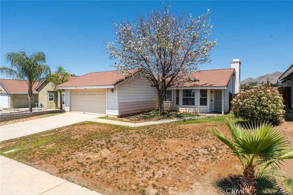 Property Photo: 25448 Wedmore Drive CA 92553
