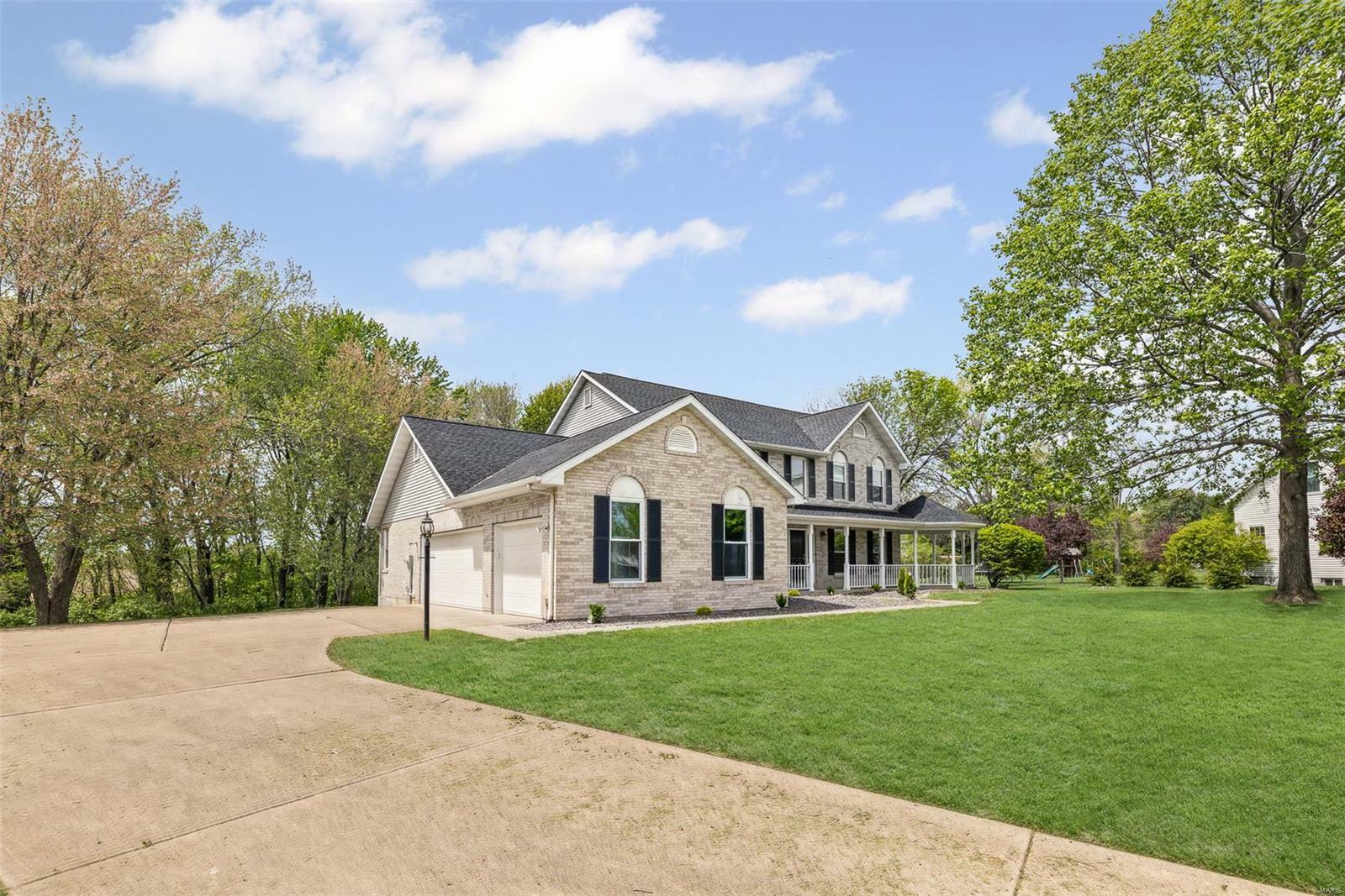 Property Photo: 121 S Lindenwood Drive IL 62234