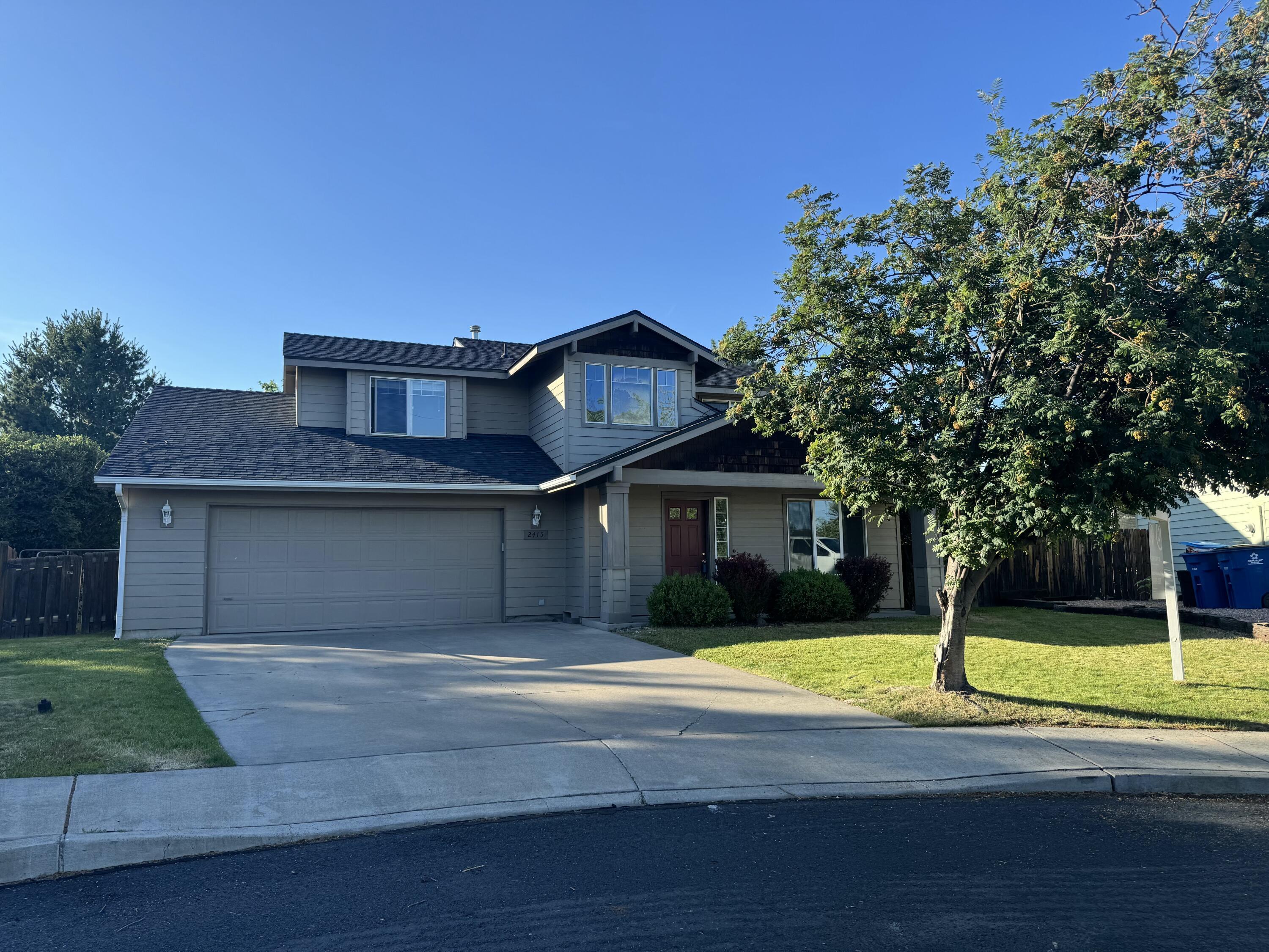 Property Photo: 2415 NW Antler Court OR 97756