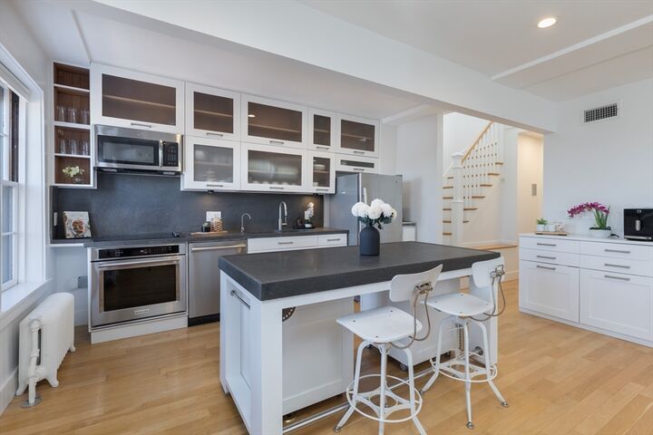 Property Photo: 21 W Cedar St 3 MA 02108