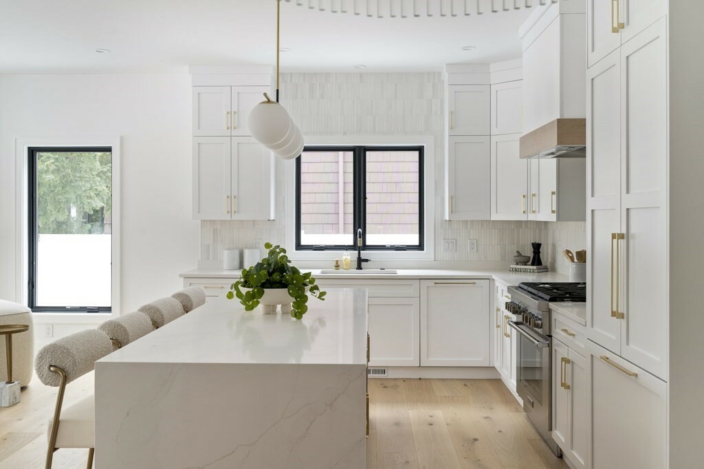 Property Photo:  226 Auburn St 226  MA 02466 
