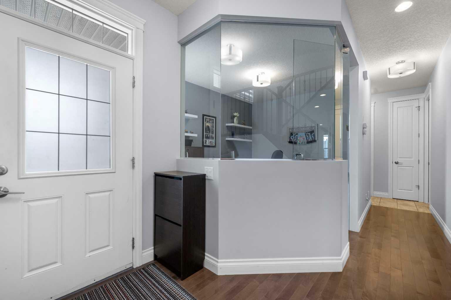 Photo de la propriété: 15 Sherwood Square NW AB T3R 0N7