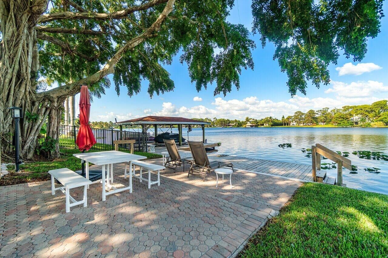 Property Photo: 6647 Paul Mar Drive FL 33462