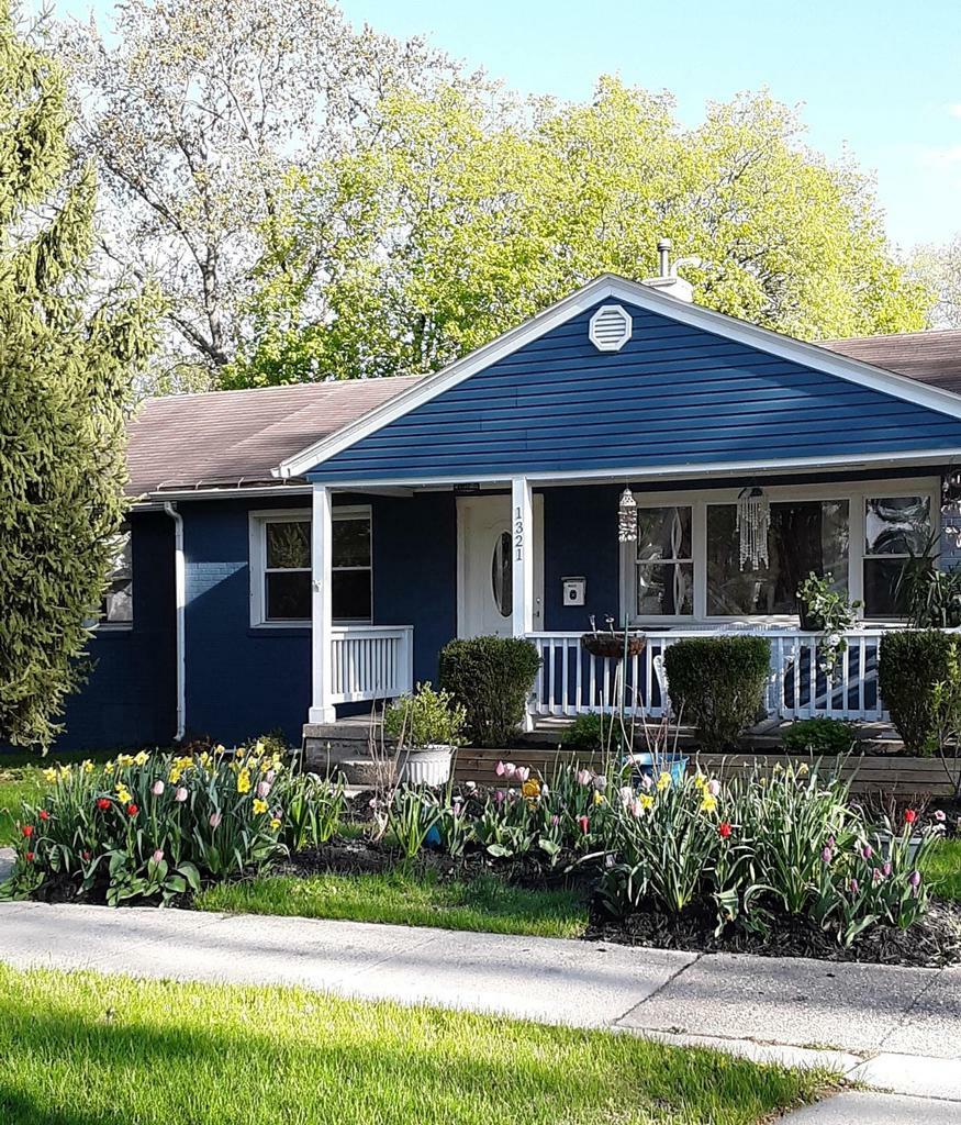 Property Photo: 1321 Gartland Avenue WI 53548