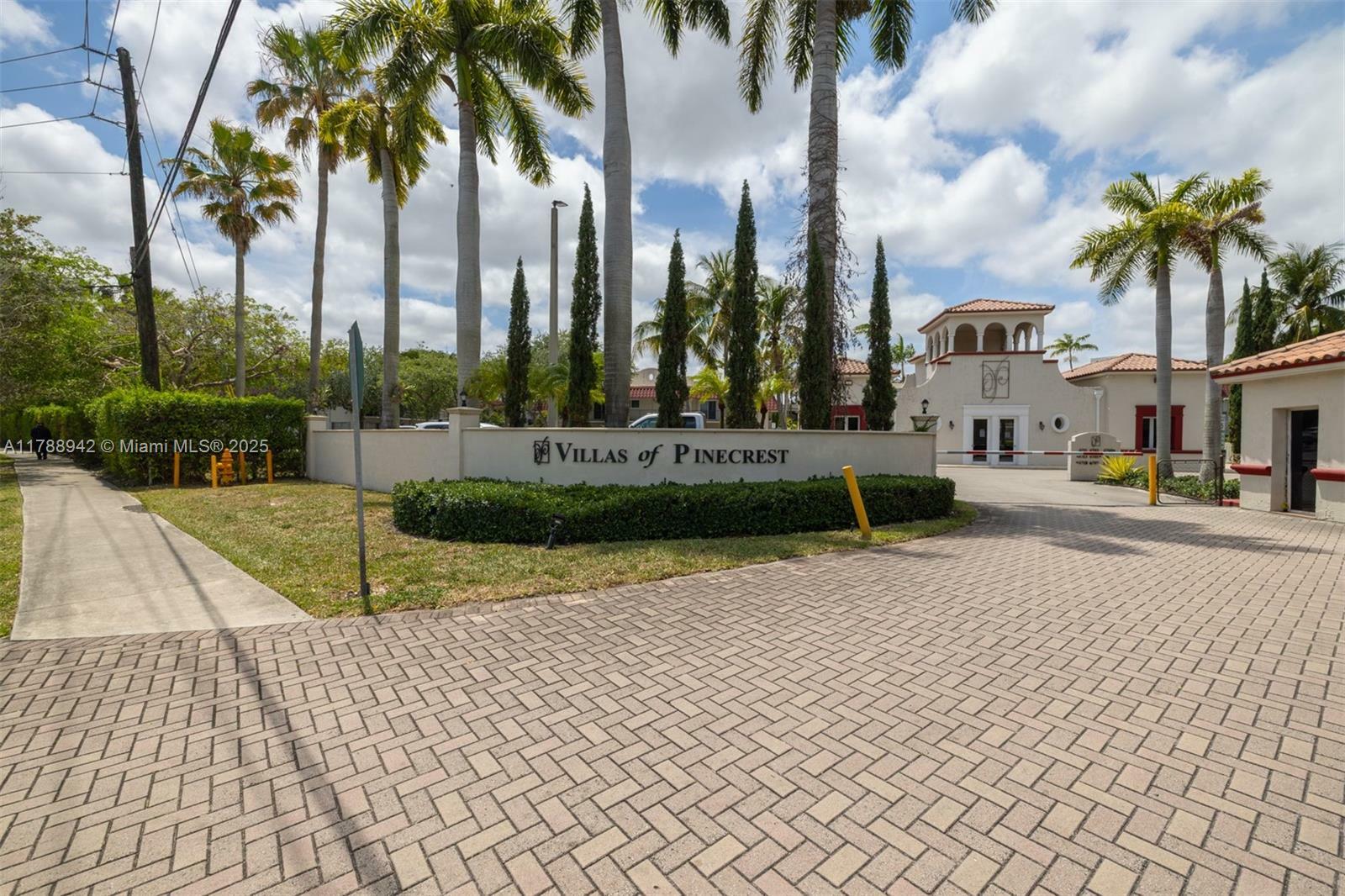 6707 N Kendall Dr 105  Pinecrest FL 33156 photo