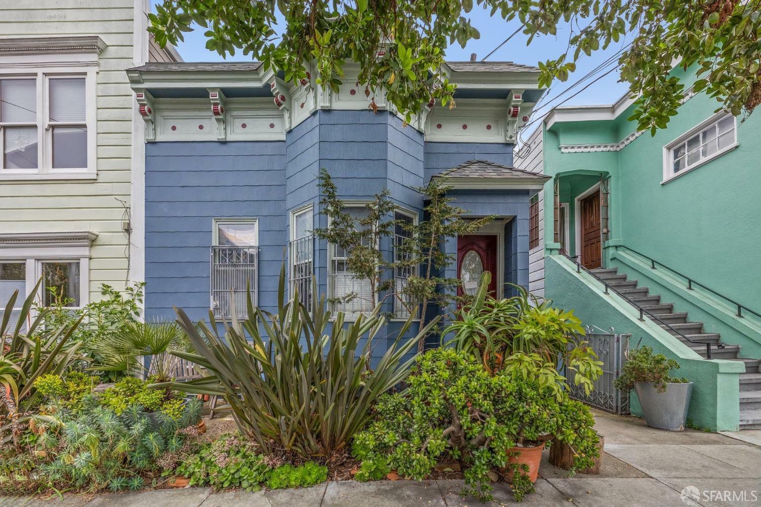 Property Photo: 2721-2725 Harrison Street CA 94110