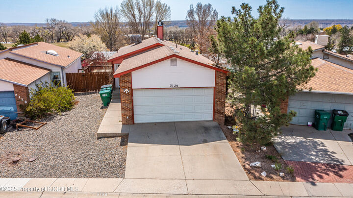 Property Photo:  3126 Ranch Court  NM 87401 