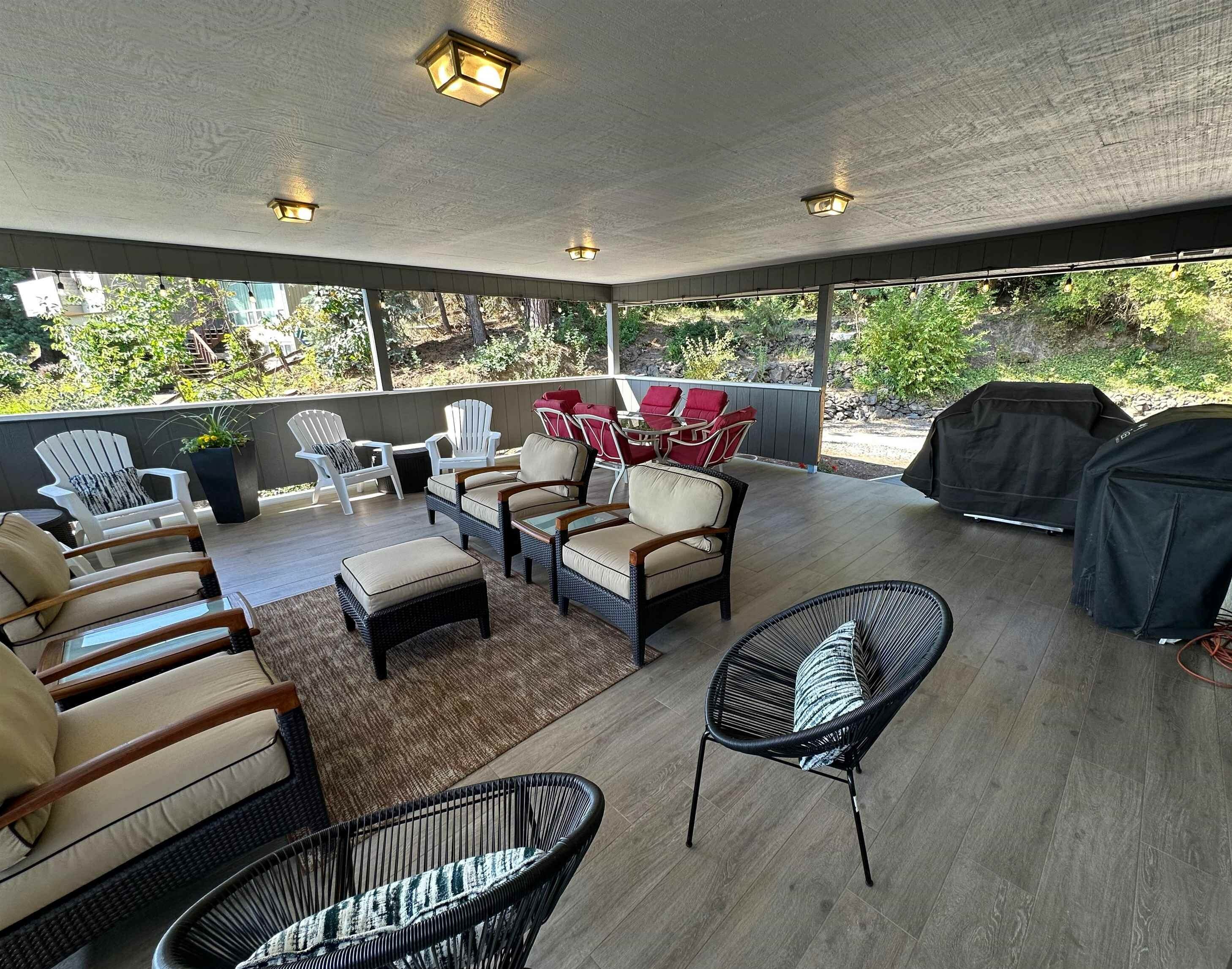 Property Photo: 7415 N Birch Ct WA 99208