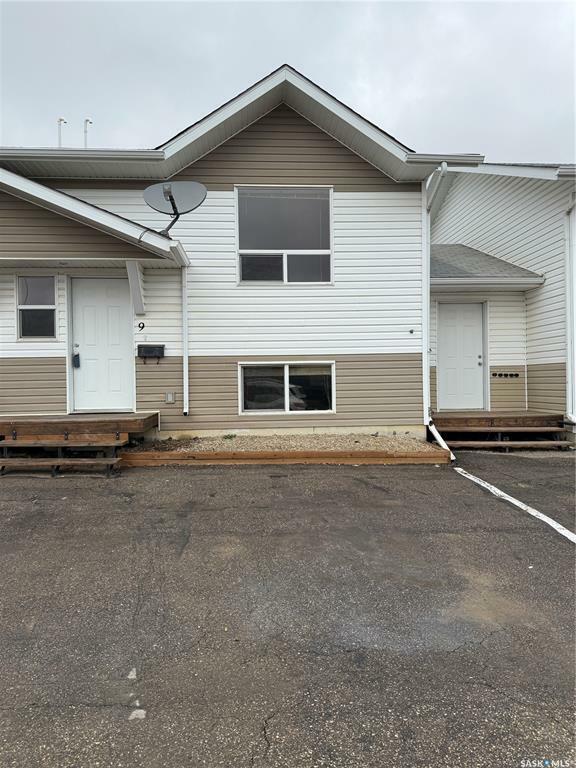 Property Photo: 200 Hiebert Crescent 9 SK S0K 2T2