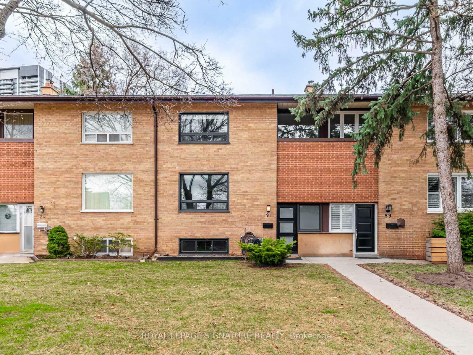 Property Photo:  91 Southill Drive  ON M3C 2H9 