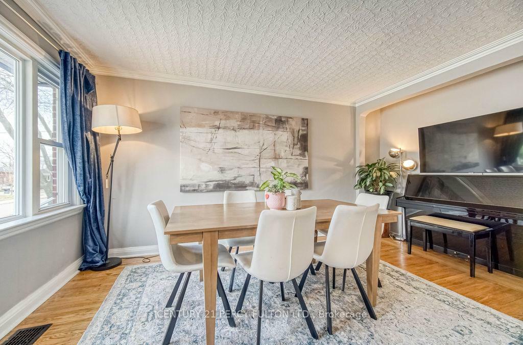 Property Photo: 34 Preston Street ON M1N 3N1
