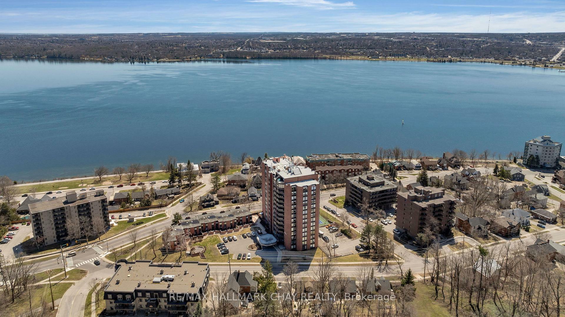 Photo de la propriété:  181 Collier Street 1403  ON L4M 5L6 
