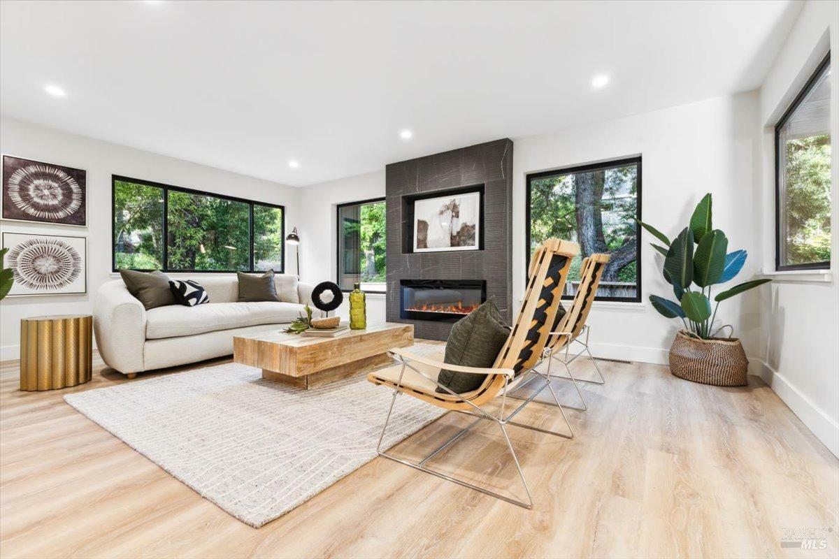 Property Photo: 1318 Crofton Court CA 95448