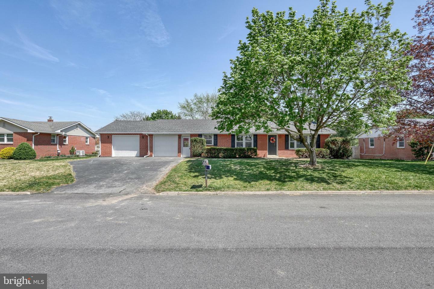 Property Photo: 1895 Douglas Drive PA 17013