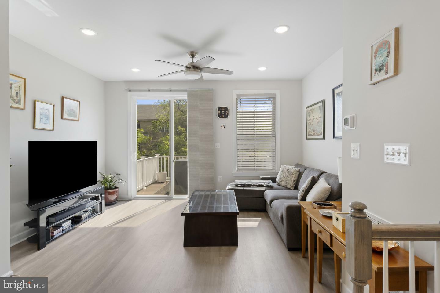 Property Photo: 7247 Mountaineer Drive VA 22306