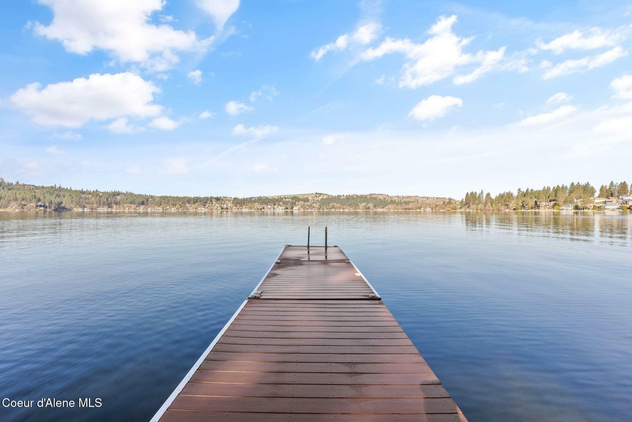 Property Photo: 610 S Neyland Ave WA 99019