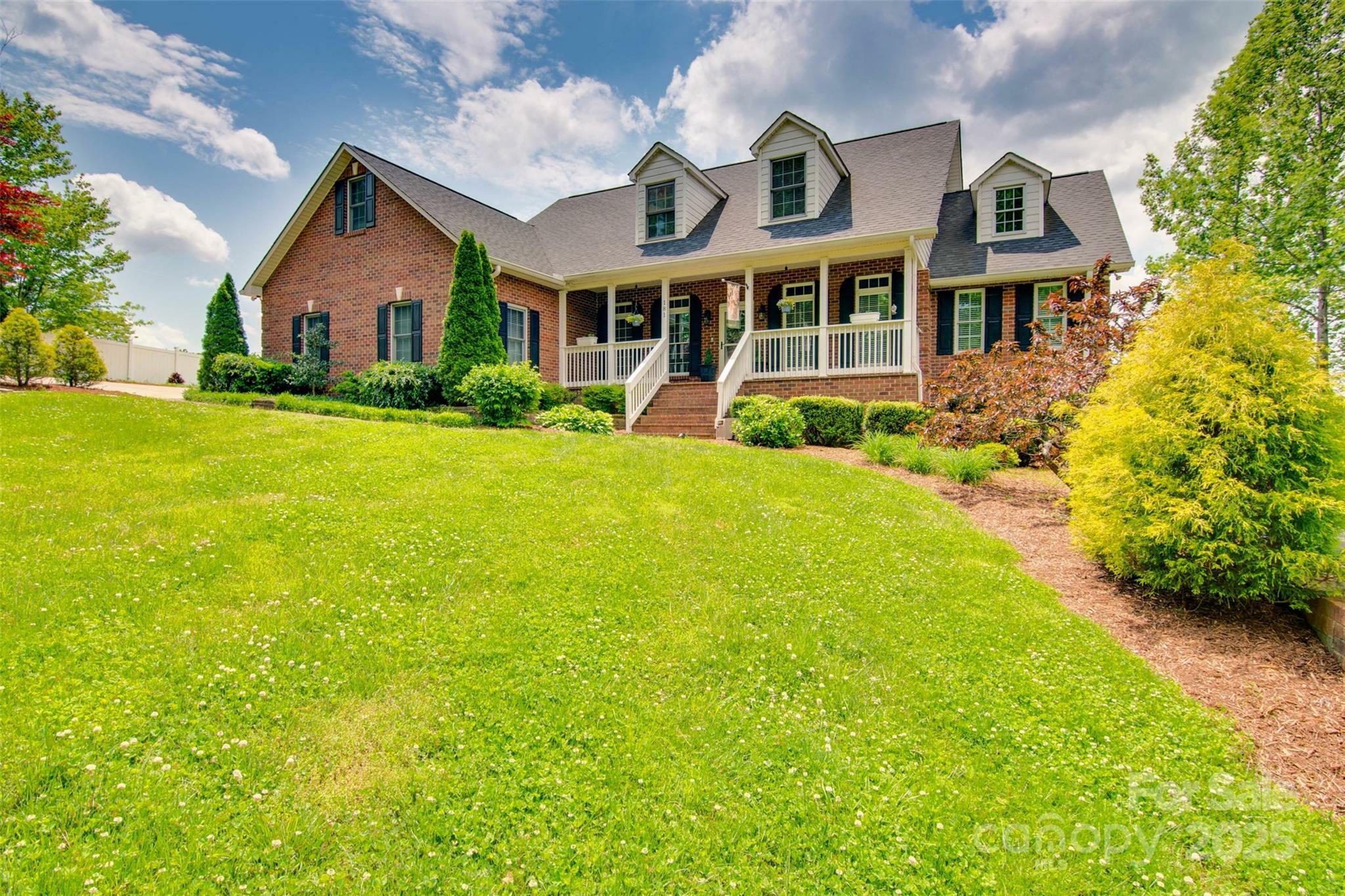 181 Edgewater Road  Hickory NC 28601 photo