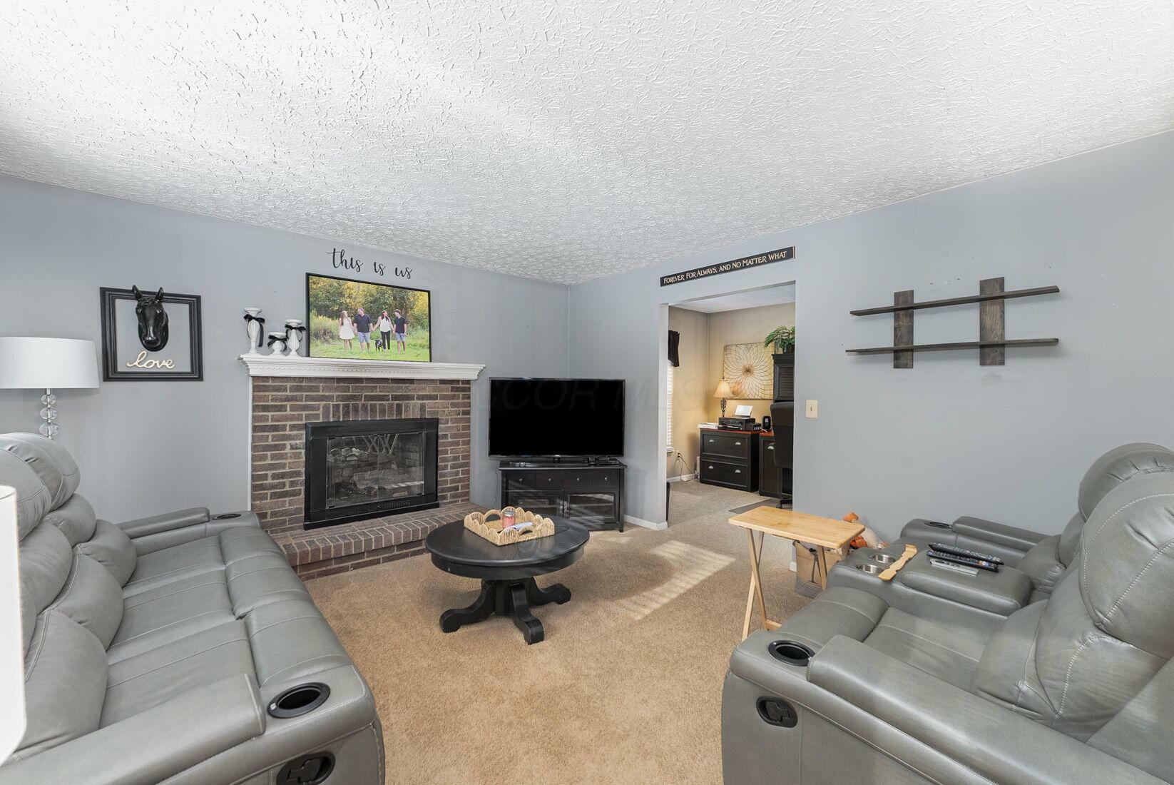 Property Photo: 255 Winter Hill Place OH 43065
