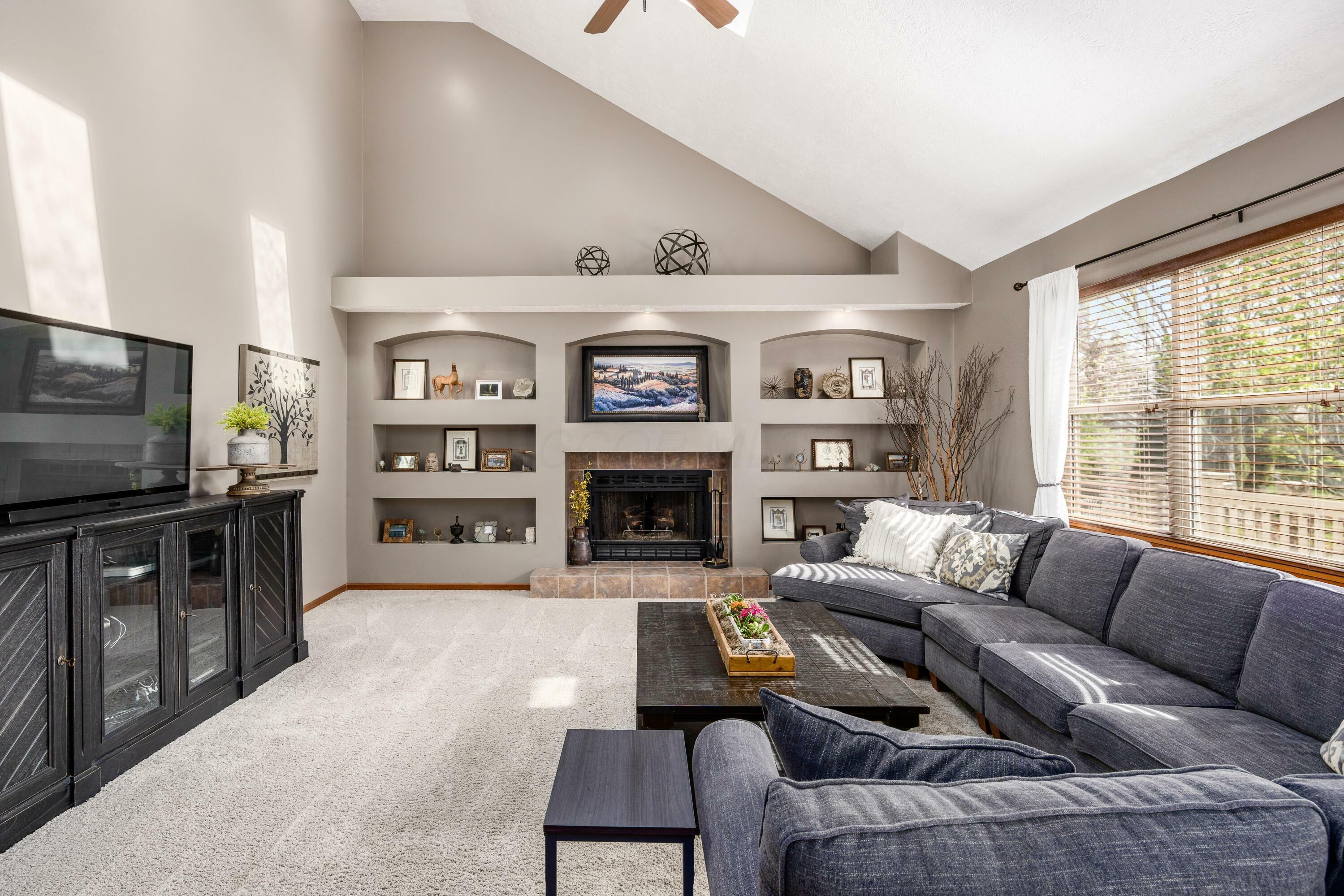 Property Photo: 6345 Angeles Drive OH 43016