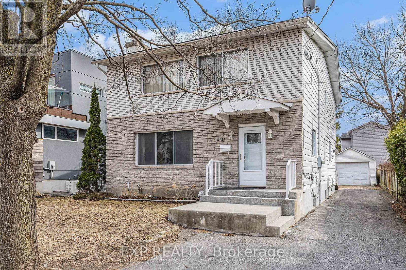 Property Photo:  612 Byron Avenue  ON K2A 0E5 