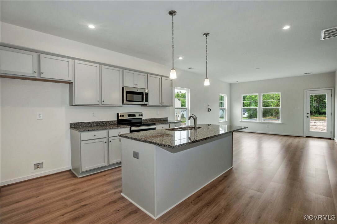 Property Photo: 3841 Kinalin Lane VA 23234