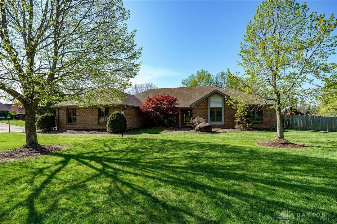 Property Photo:  3991 Maple Grove Lane  OH 45440 