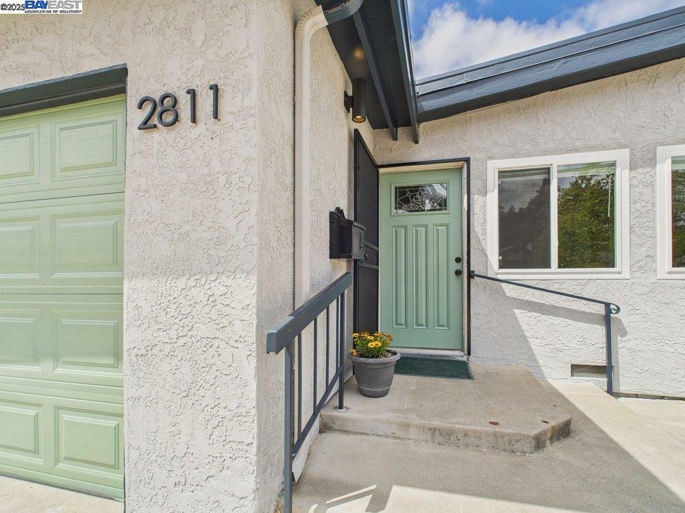Property Photo: 2811 May Rd CA 94803