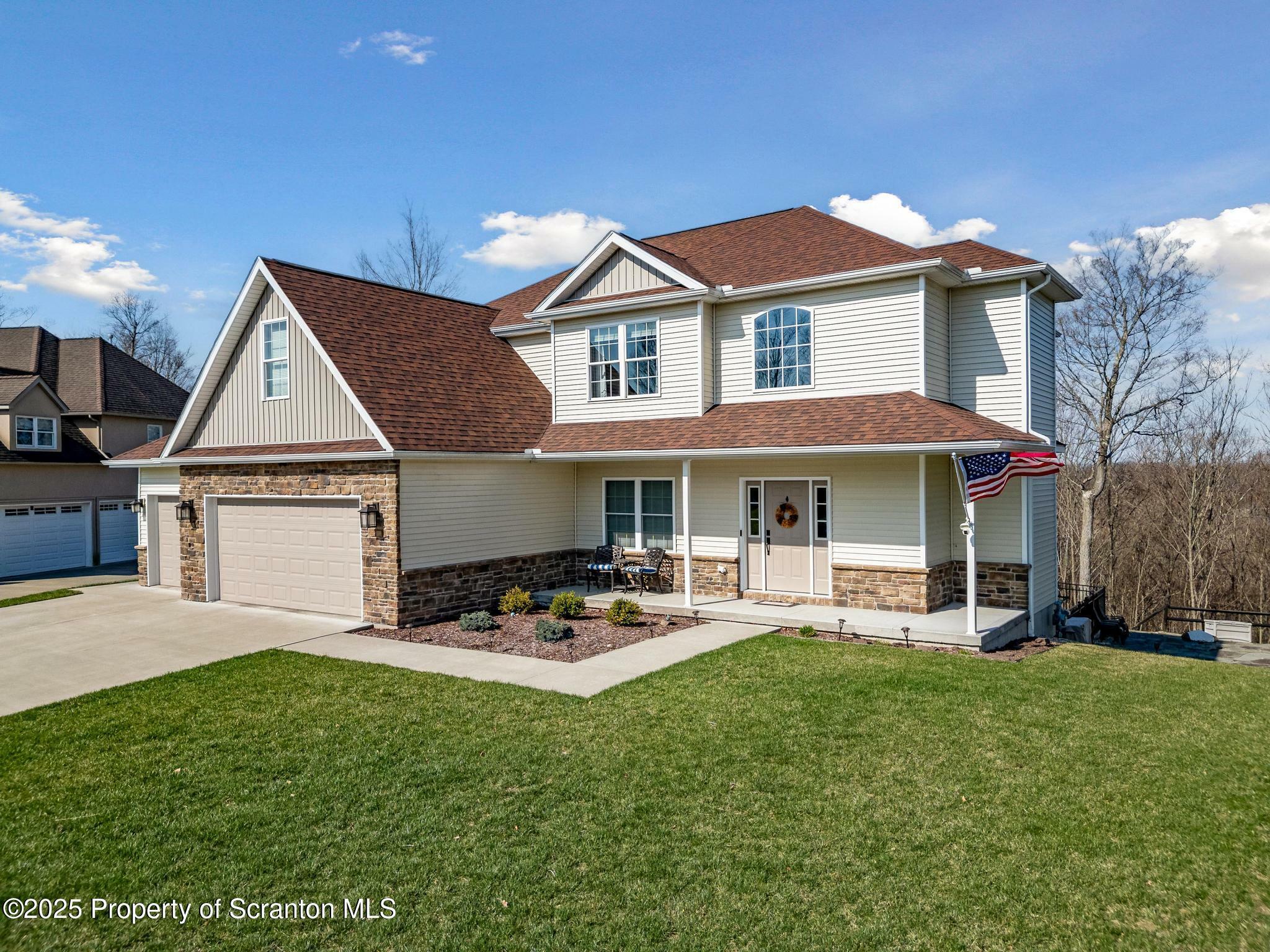 Property Photo: 207 Carpenter Hill PA 18411