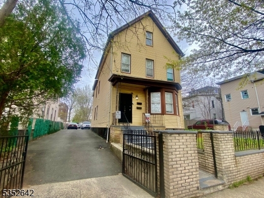 Property Photo: 1089 Anna St NJ 07201