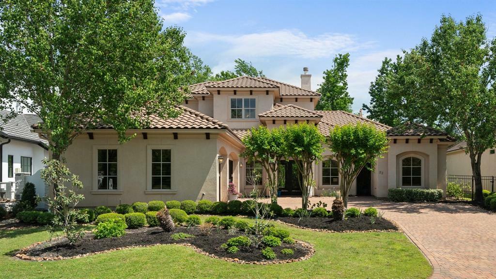 22 Johnathan Landing Court  The Woodlands TX 77389 photo