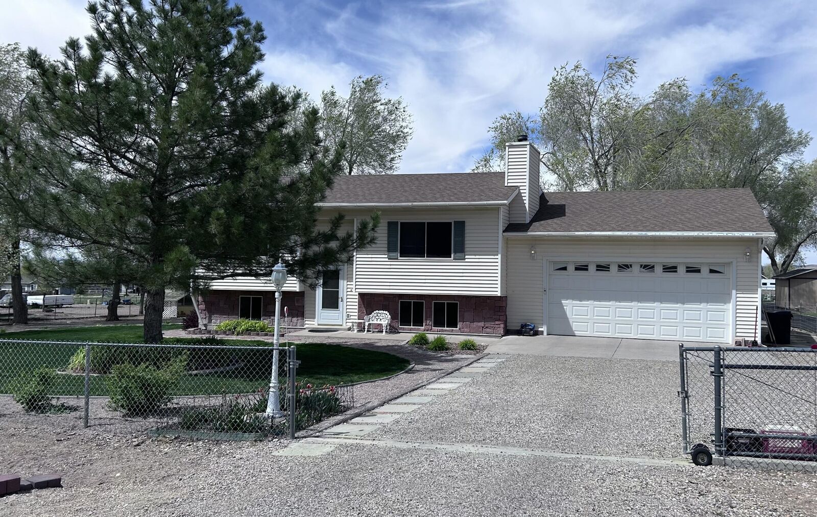 Property Photo:  1563 E Sunset Rd  UT 84721 