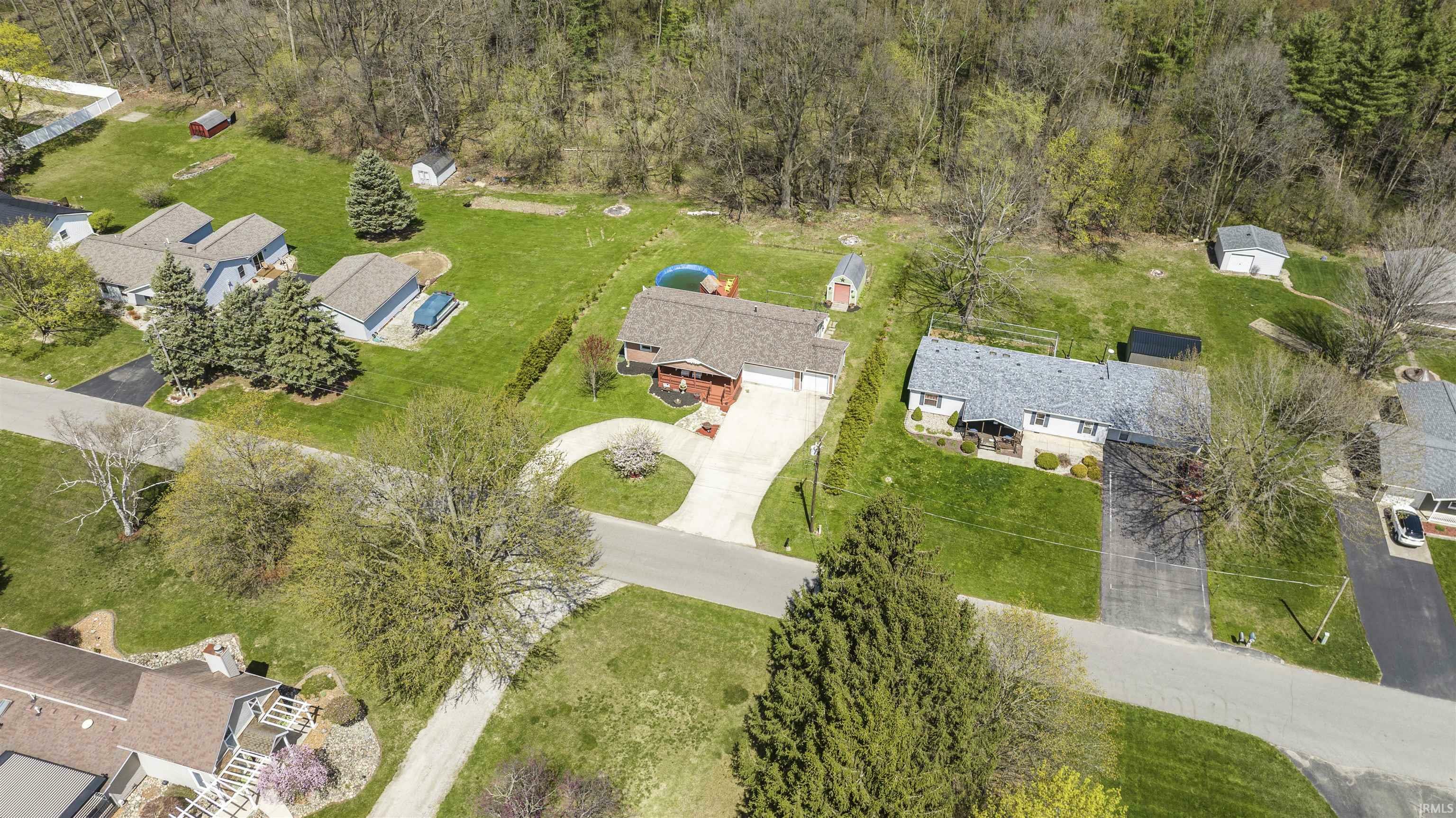 Property Photo: 865 Chambers Street IN 46784-9707