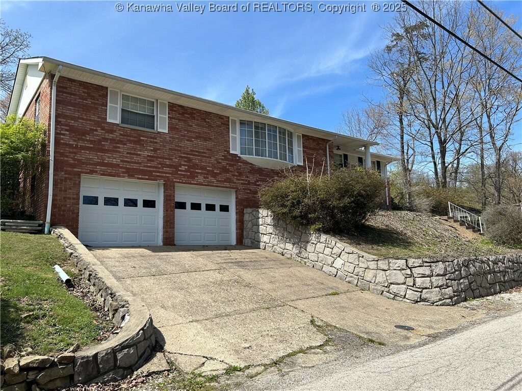 633 Piccadilly Street  Charleston WV 25302 photo