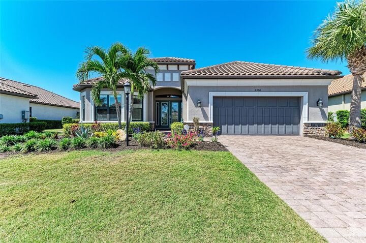 Property Photo:  4908 Tivoli Run  FL 34211 