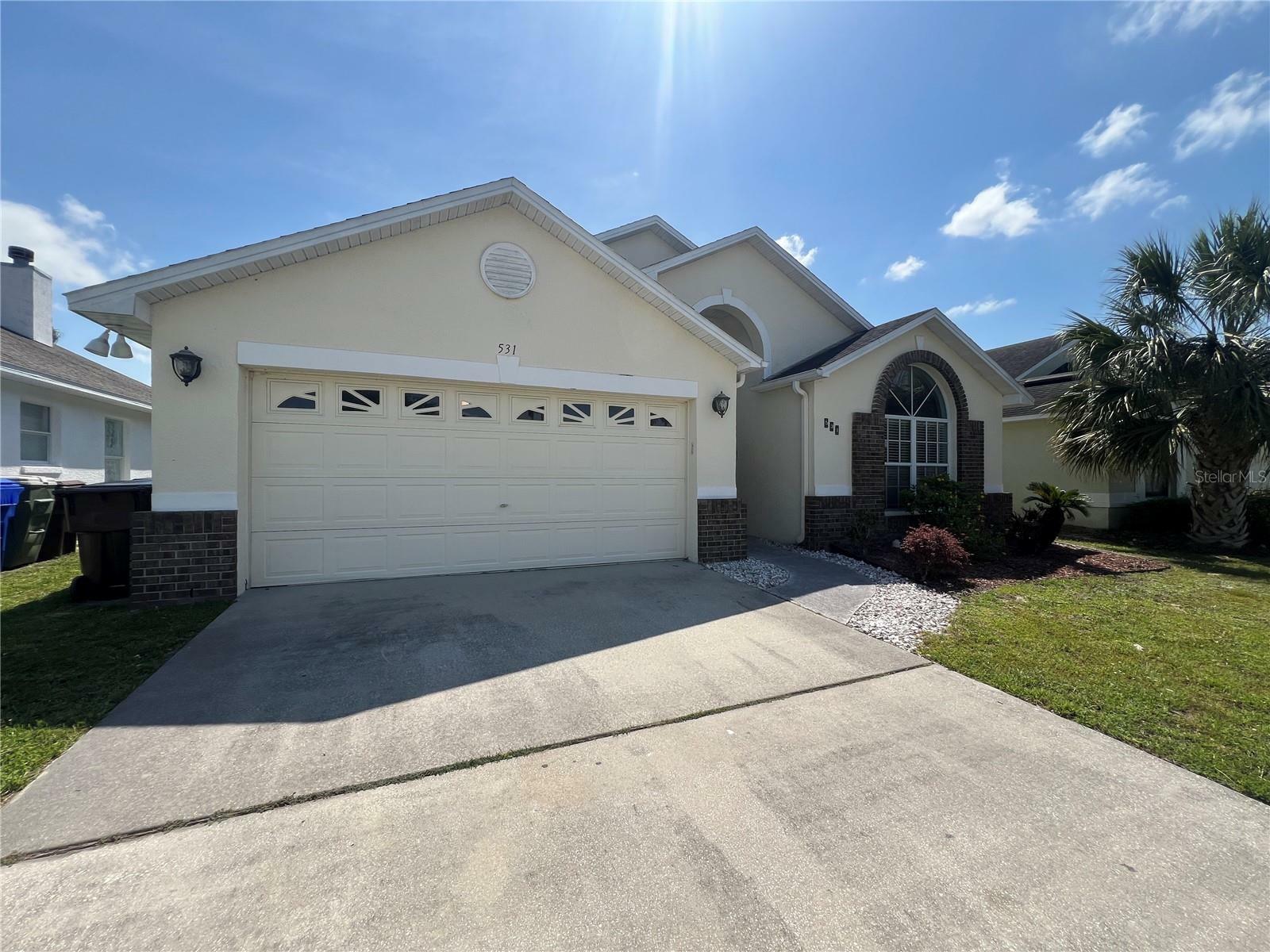 Property Photo: 531 Eagle Pointe N FL 34746