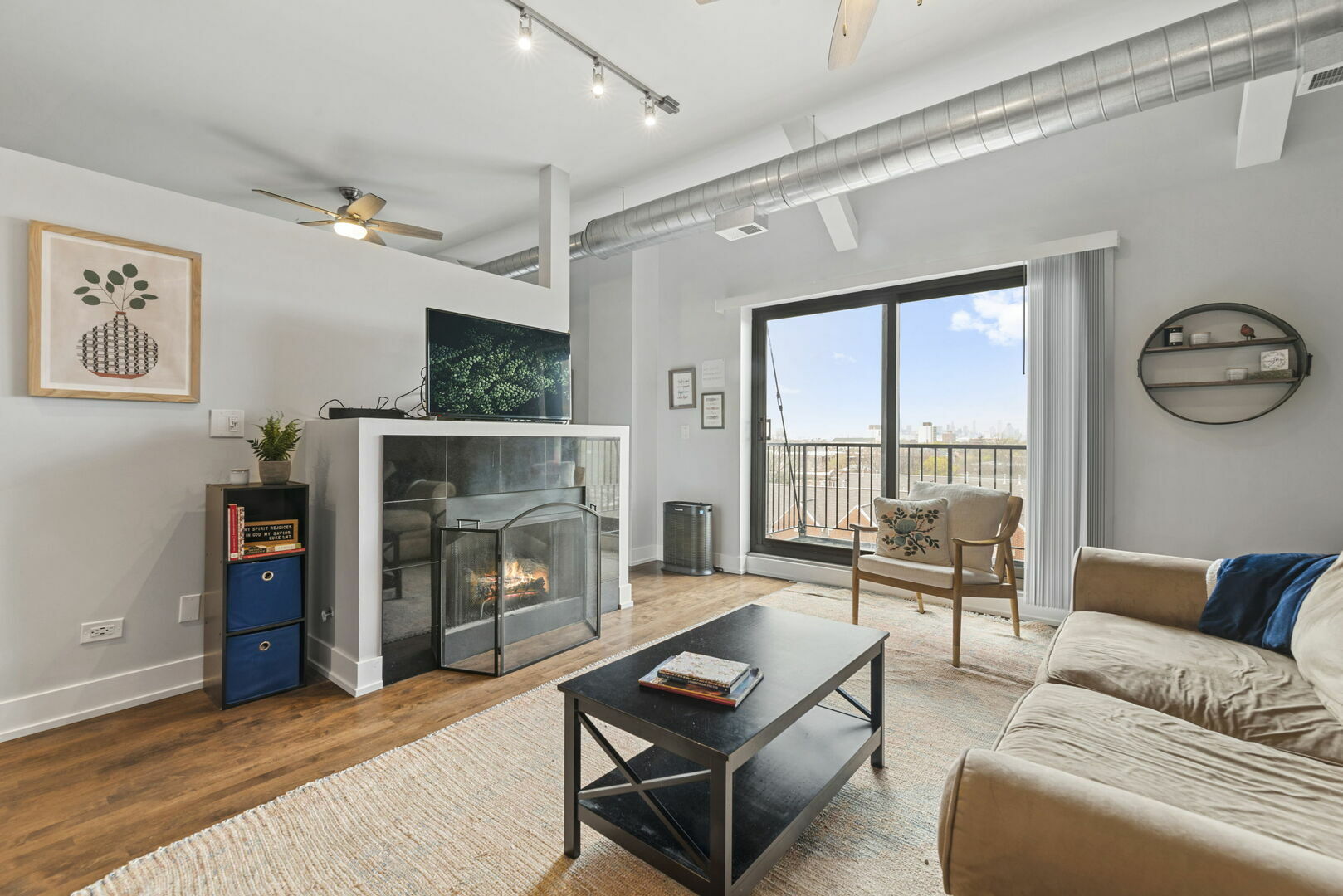 Property Photo: 1000 E 53rd Street 510 IL 60615