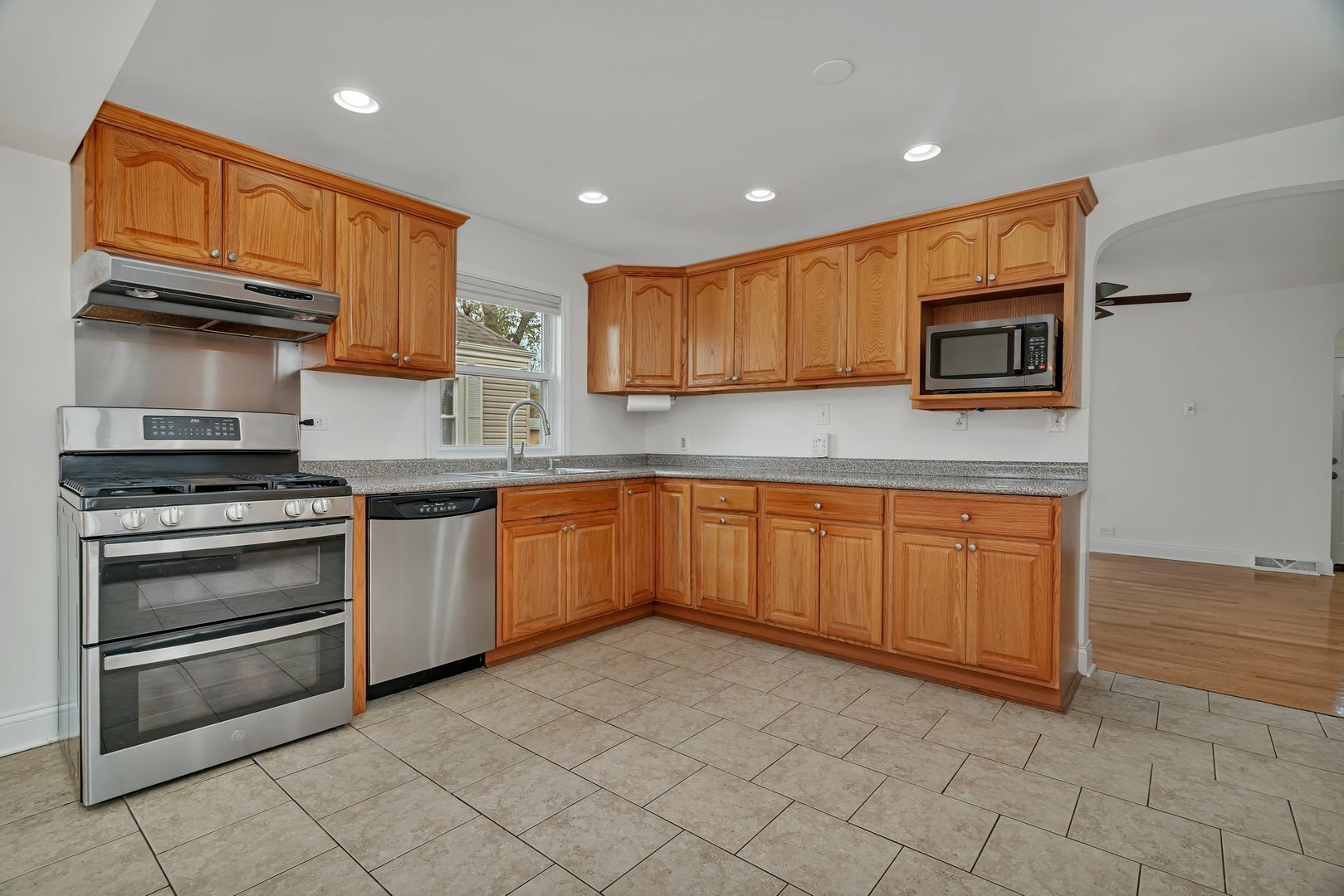 Property Photo: 9418 Tulley Avenue IL 60453