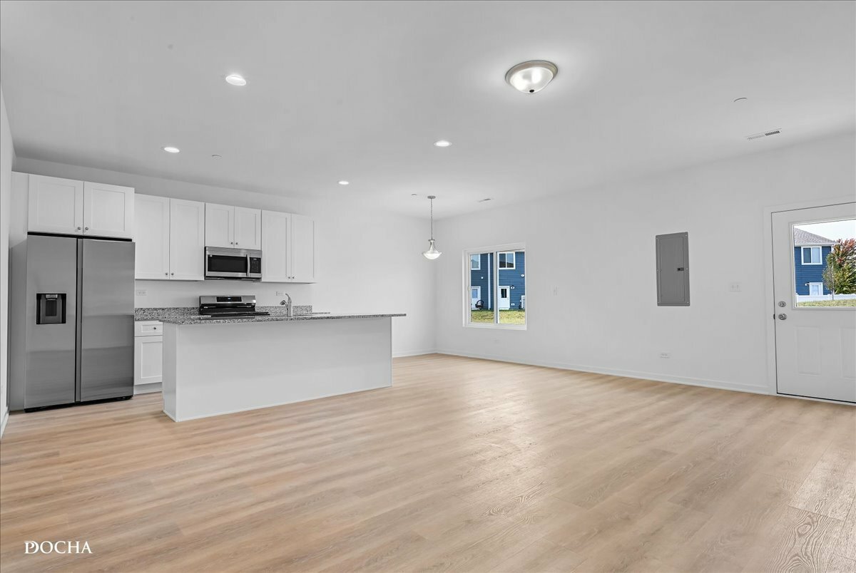Property Photo: 1075 Gillespie Lane IL 60560