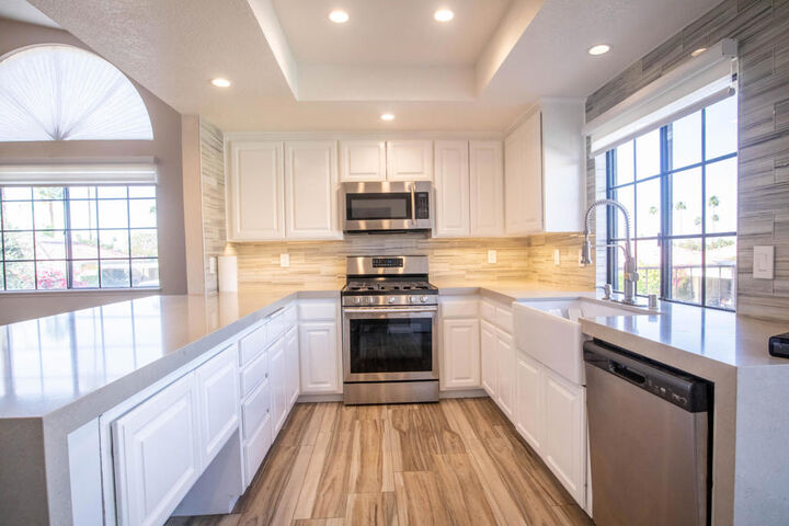 Property Photo: 46395 Ryway Place 9 CA 92260