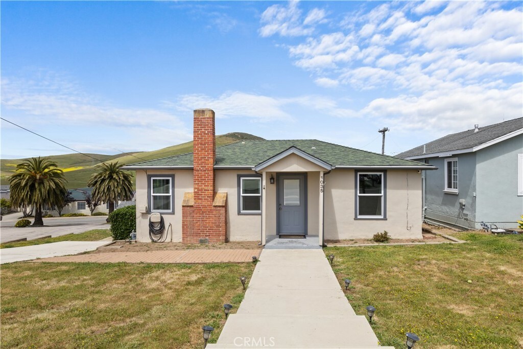 Property Photo:  1035 Las Tunas Street  CA 93442 