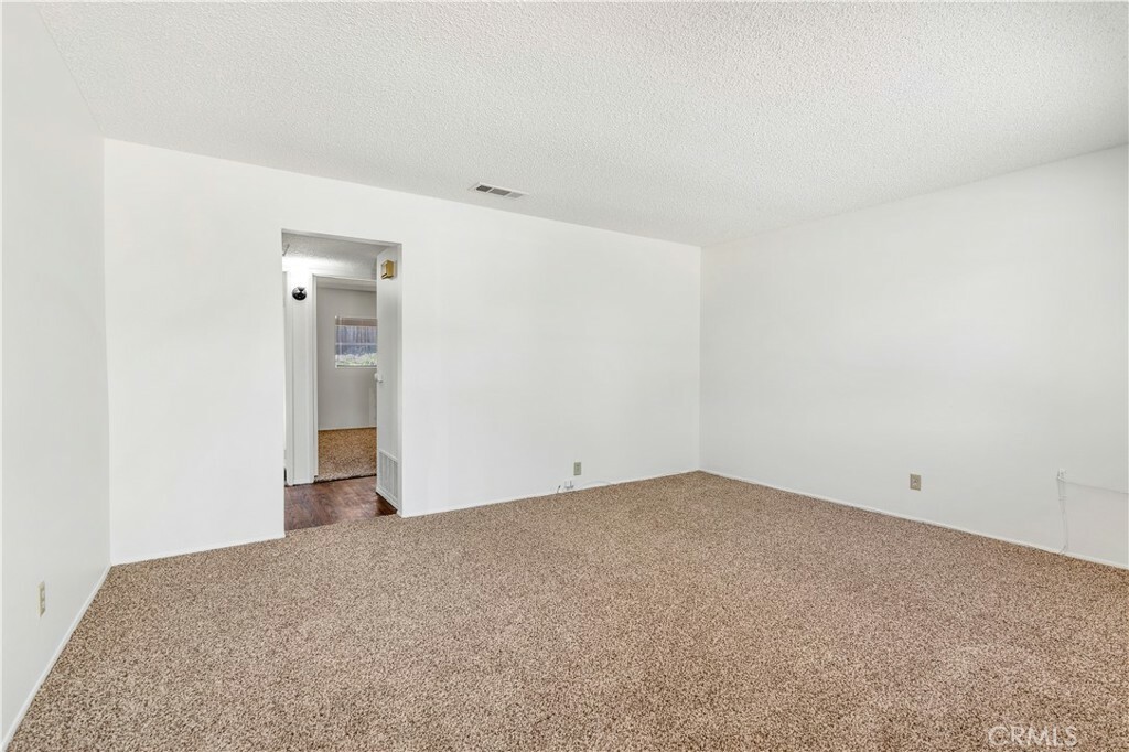 Property Photo: 2091 Avenida Olivos CA 92545
