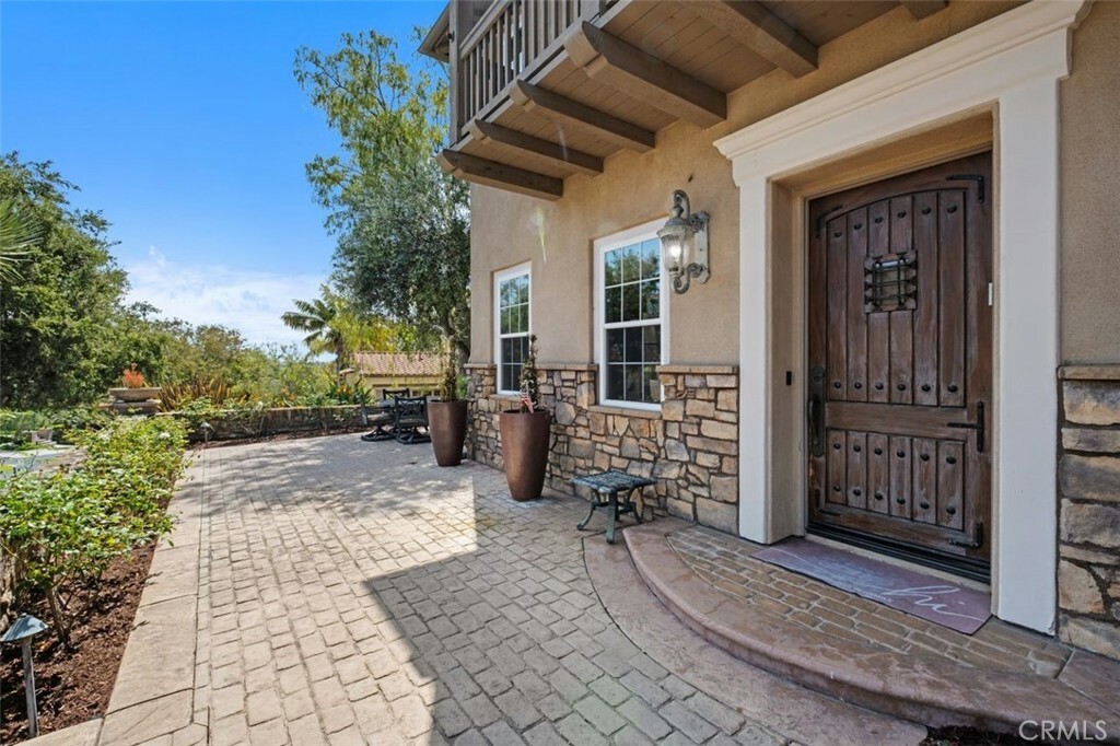 Property Photo: 18 Calle Pacifica CA 92673
