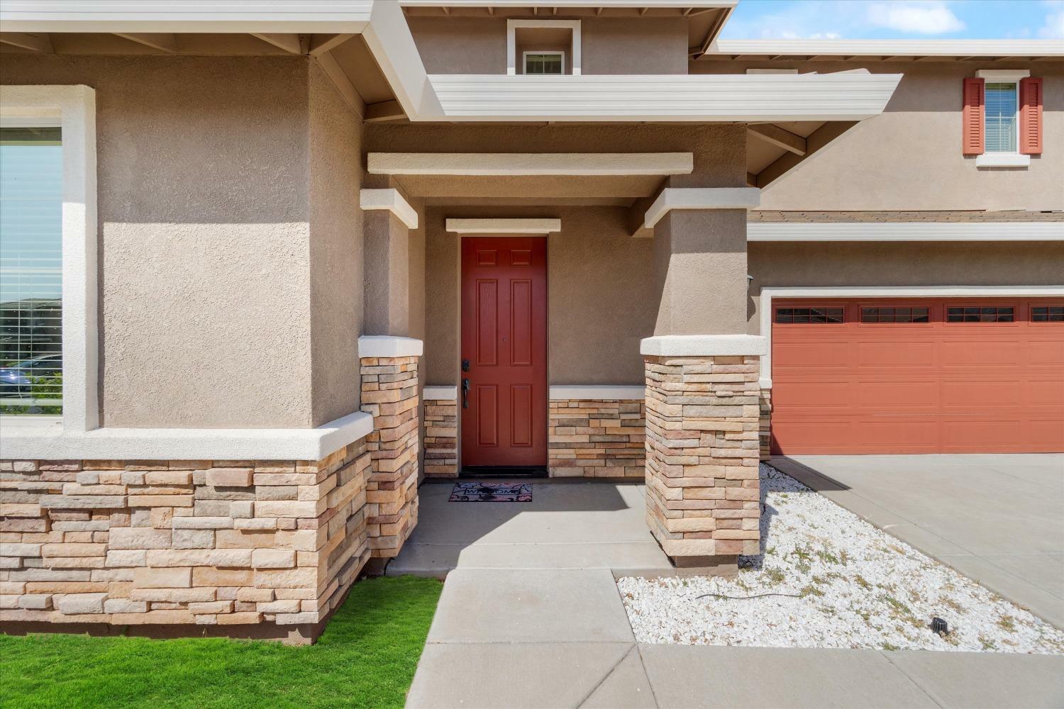 Property Photo: 12686 Solsberry Way CA 95742