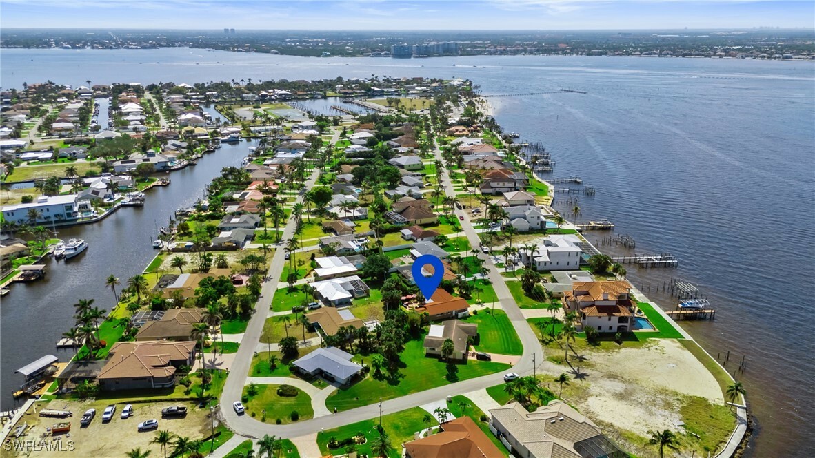 Property Photo: 1017 Dolphin Drive FL 33904