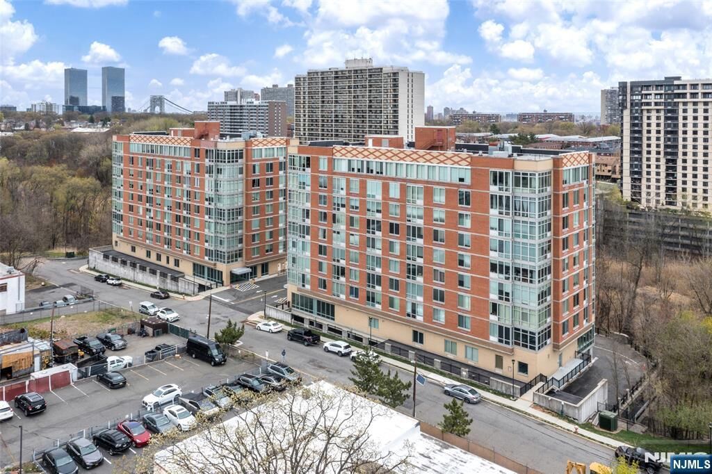 Property Photo: 600 12th Street 308 NJ 07650