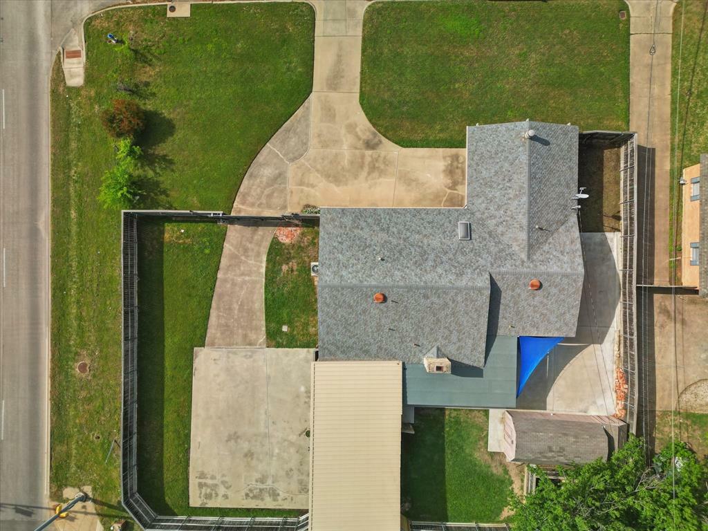Property Photo: 2000 Cliff Park TX 76134