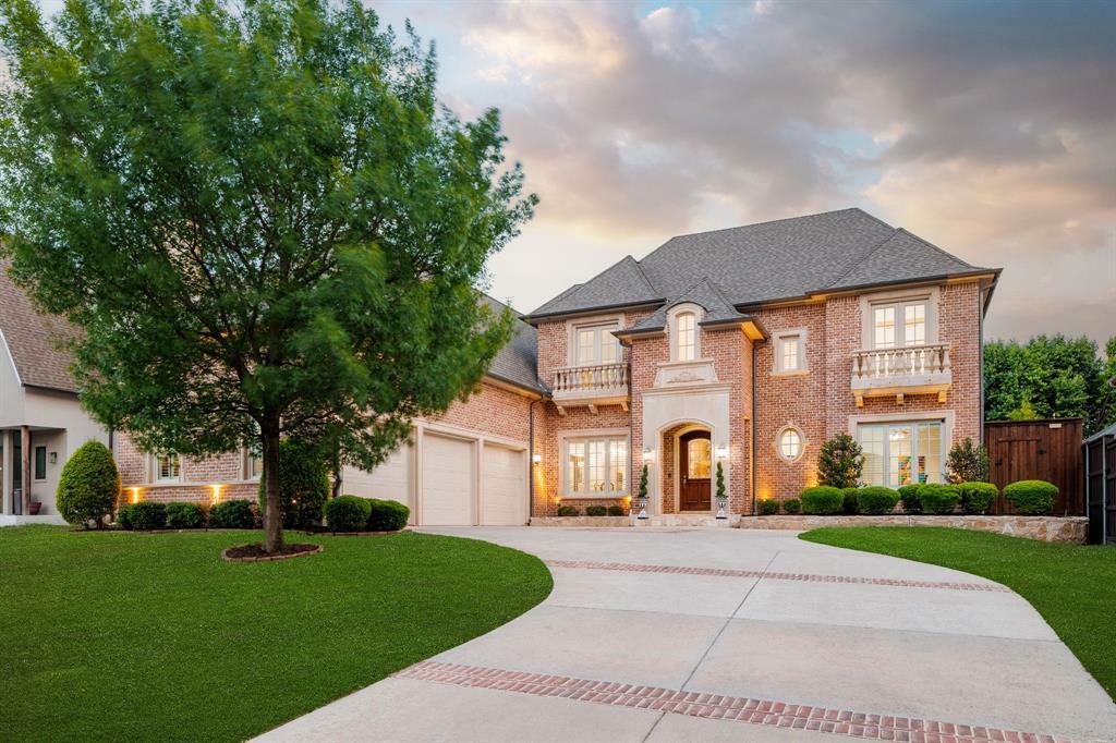 Property Photo: 6822 Aberdeen Avenue TX 75230