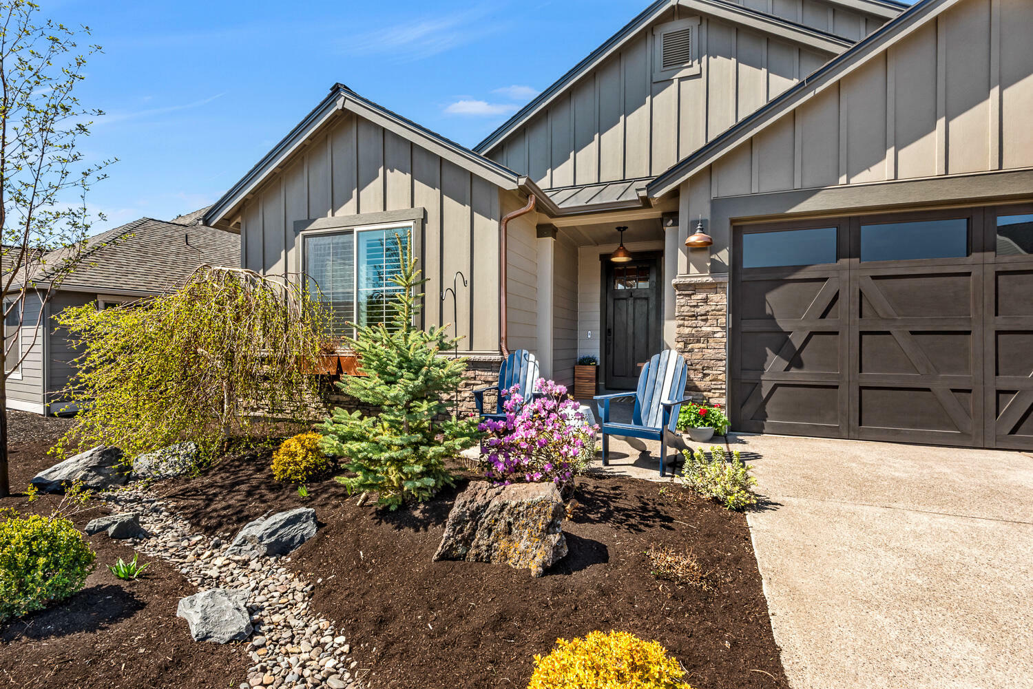 Property Photo: 3059 NW Hidden Ridge Drive OR 97703